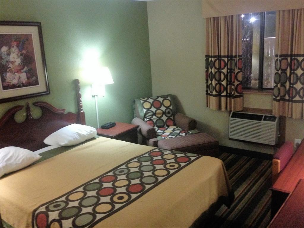 Super 8 By Wyndham Sikeston/Miner Area Hotel Exterior photo