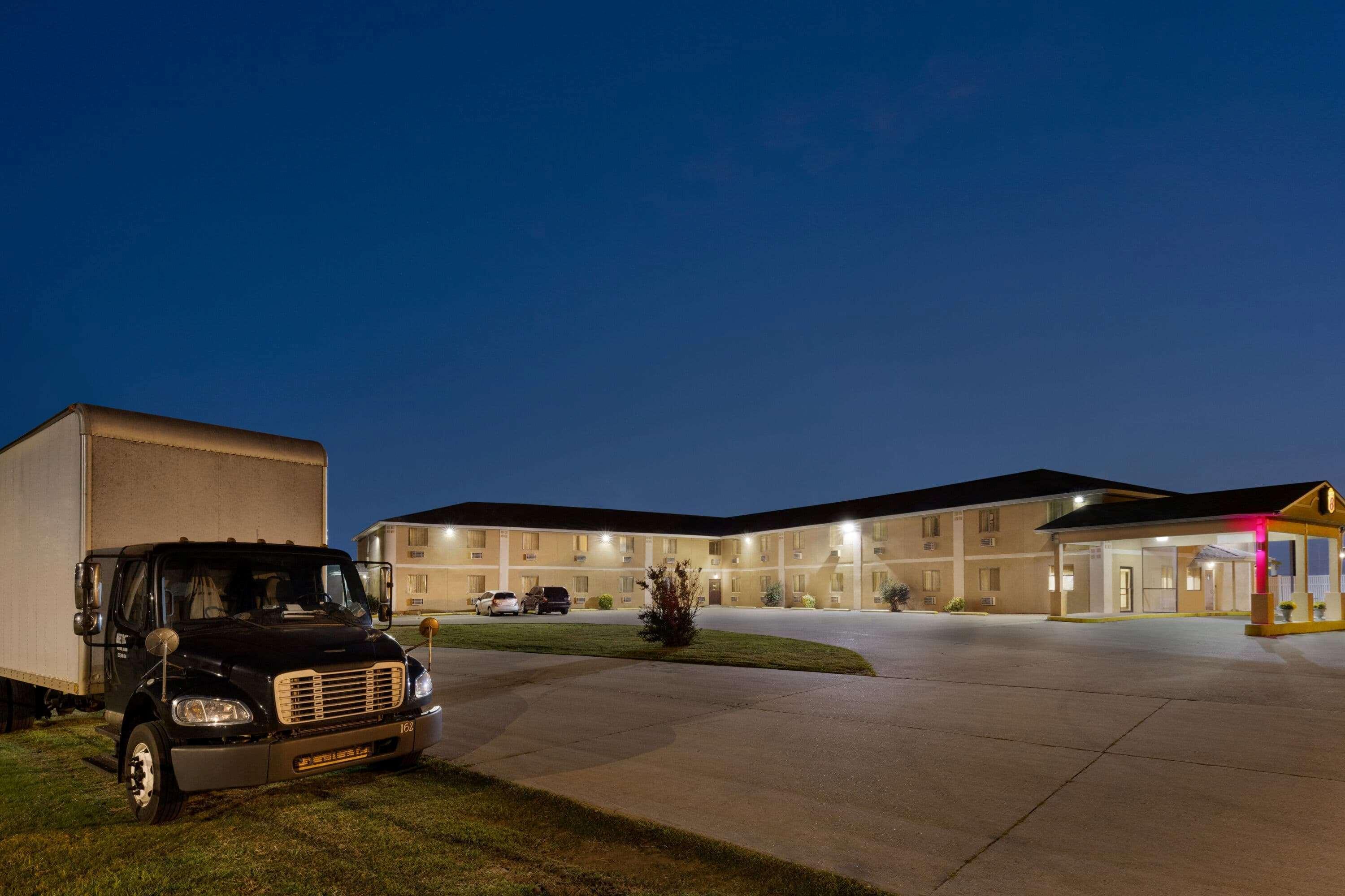 Super 8 By Wyndham Sikeston/Miner Area Hotel Exterior photo