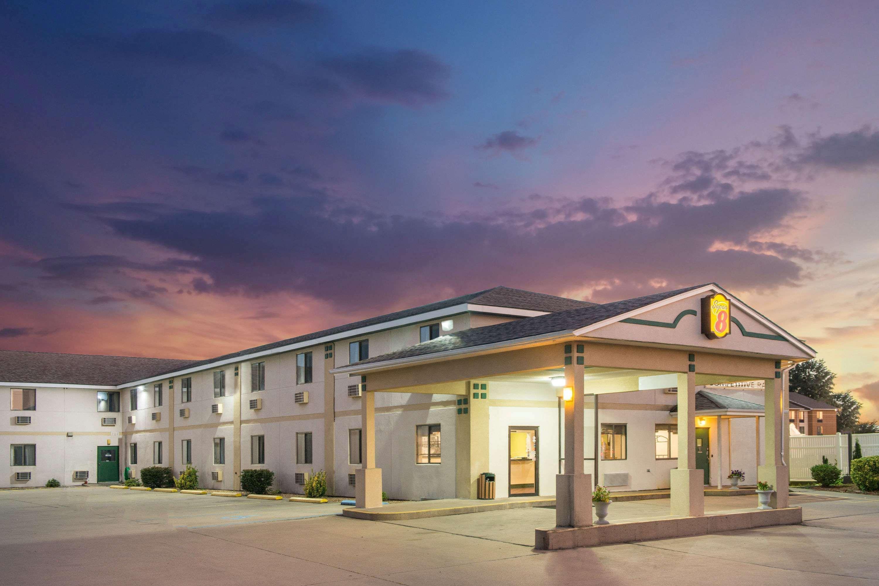 Super 8 By Wyndham Sikeston/Miner Area Hotel Exterior photo